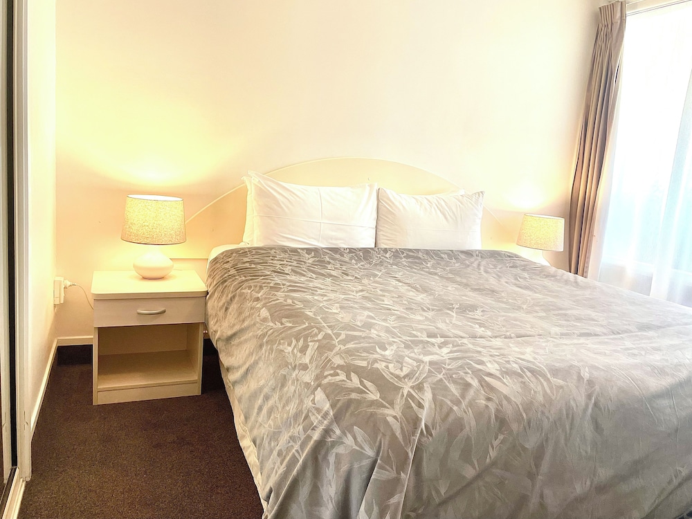 2 BEDROOMS, FAMILY SUITE