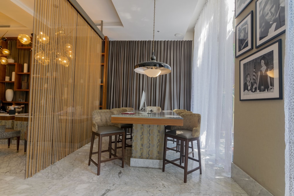 K Tower Boutique Hotel By Lucerna 38/49