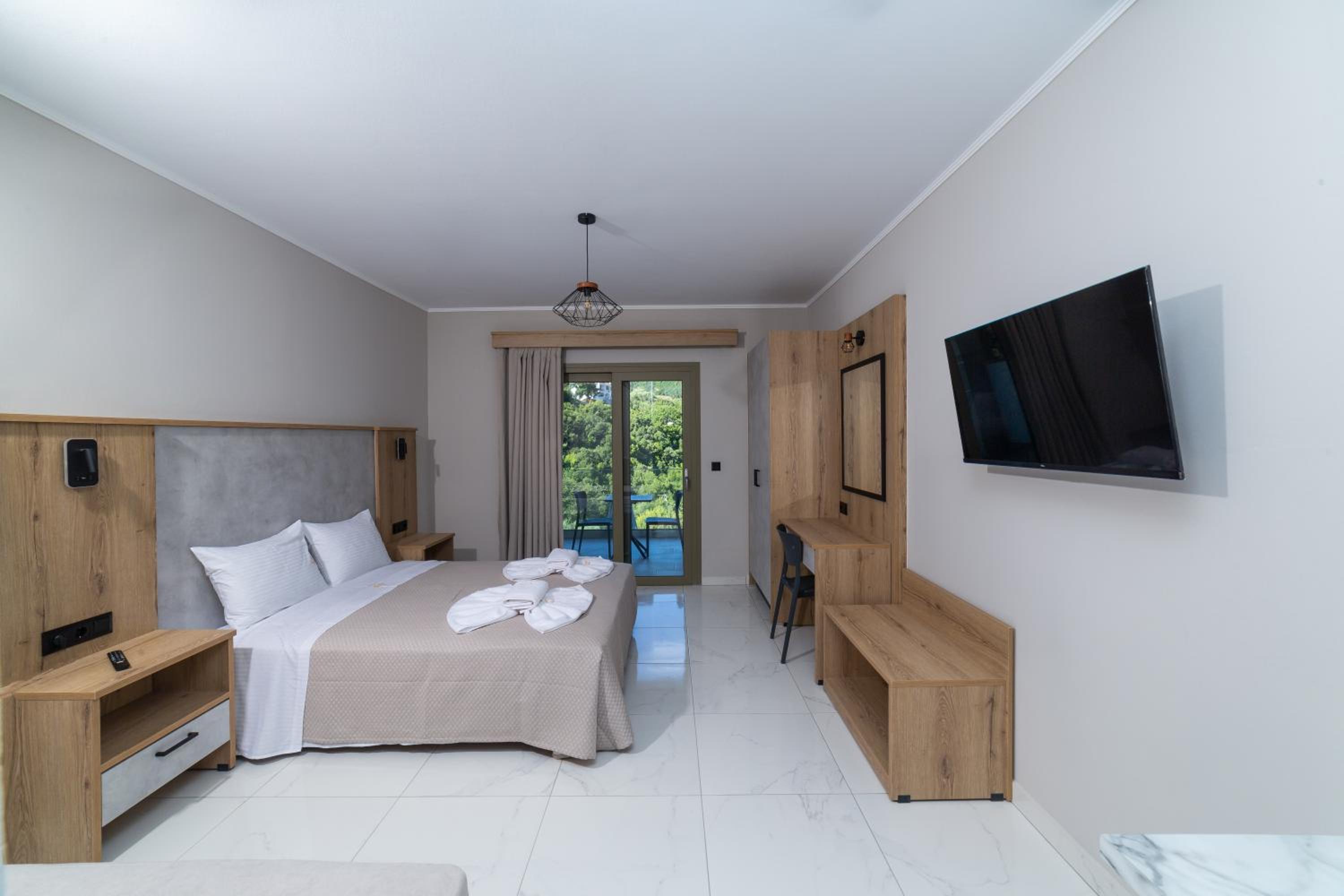 Sky View Suites 18/50