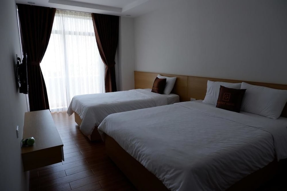 Galaxy Hotel 7/33