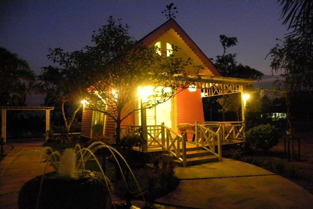 Bangchong Marina Resort 10/50