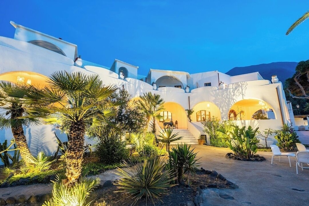 La Sciara Resort Hotel 38/41