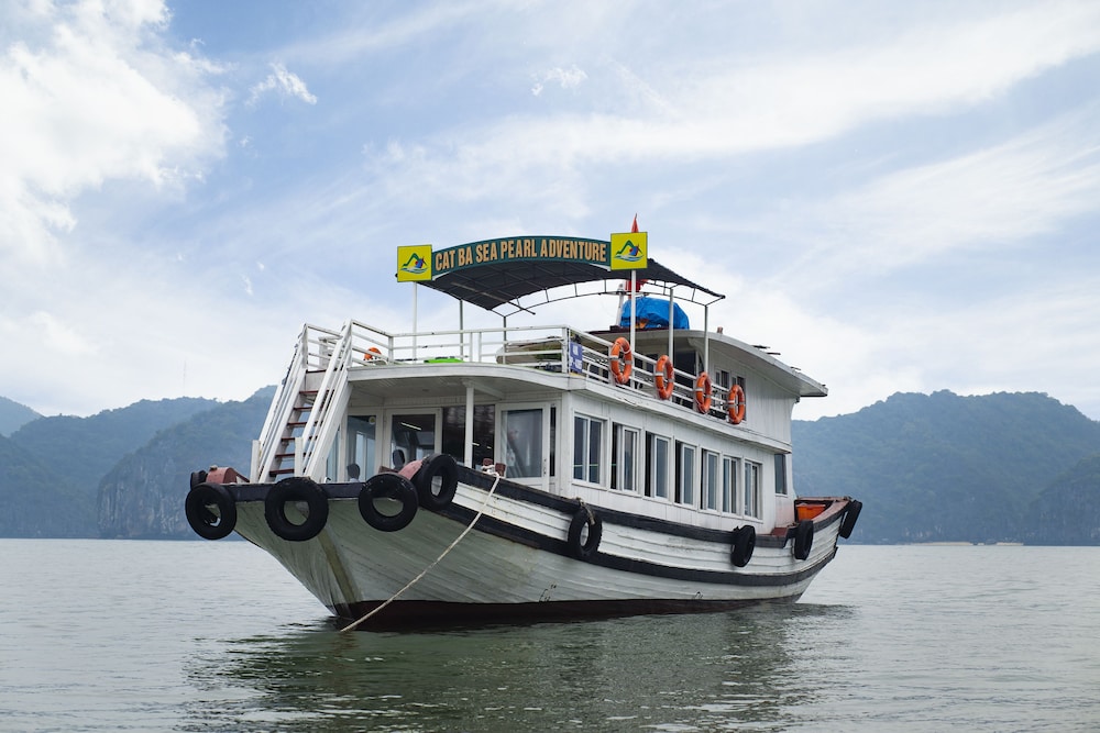 Catba Island Hotel 49/50