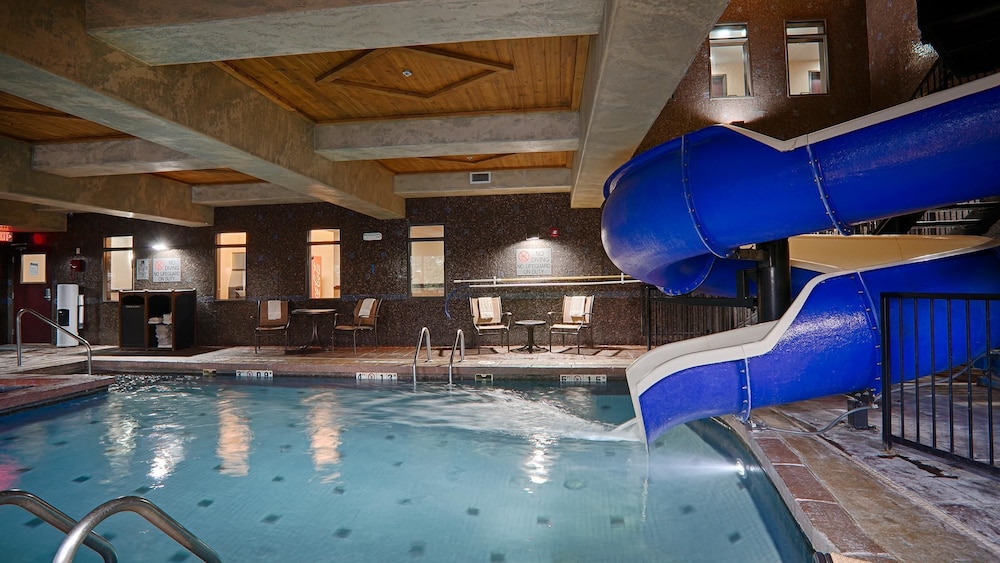 Best Western Plus KC Speedway Inn & Suites 3/31