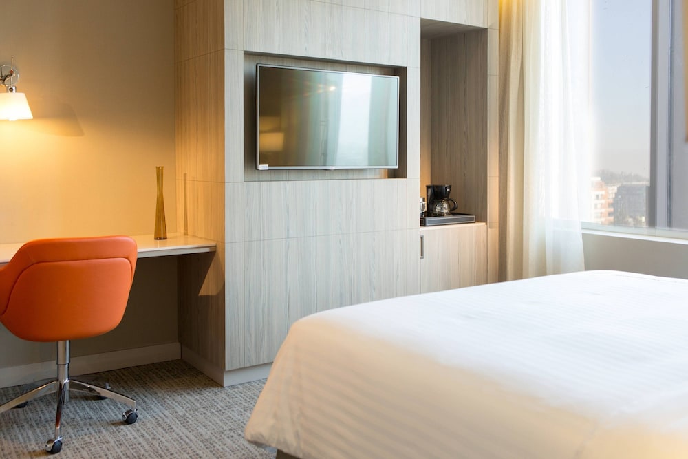 Courtyard Santiago Las Condes 12/55