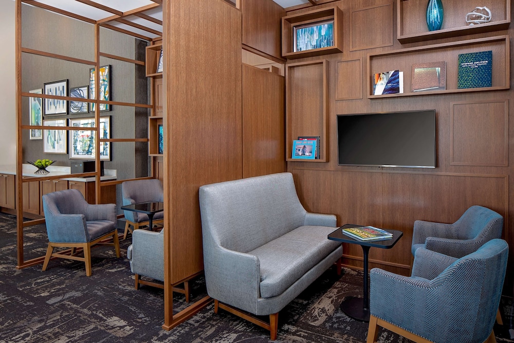 Hyatt Place Glendale/Los Angeles 36/55