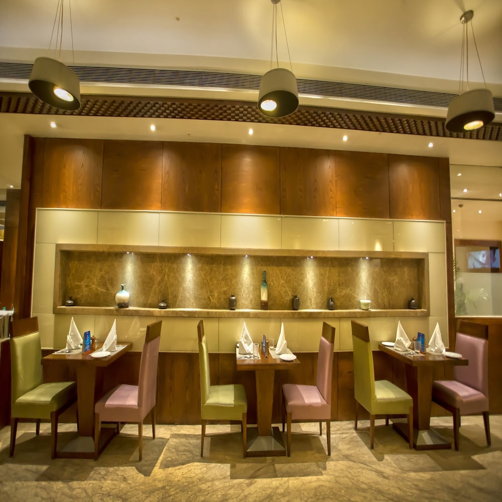 Sarovar Portico 40/50