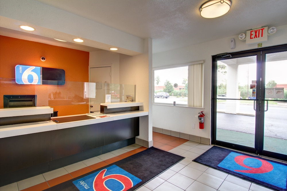 Motel6 Richfield, OH 8/44