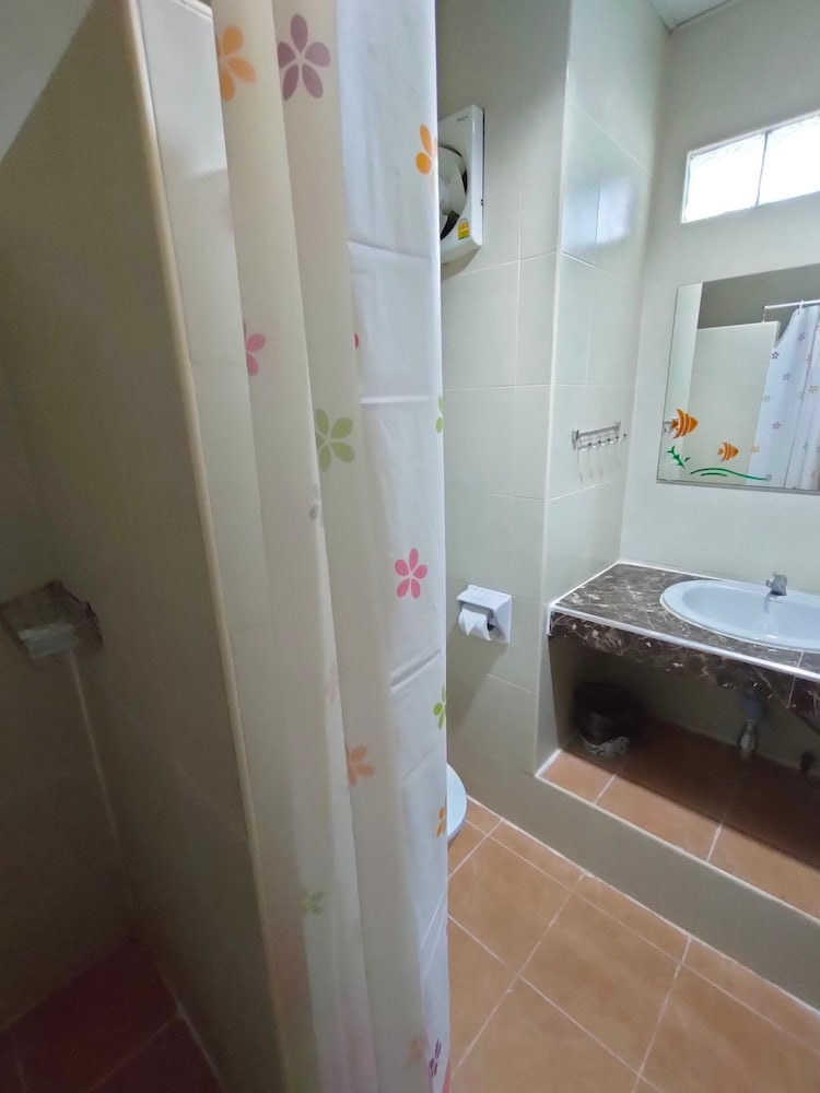 1 Bedroom, Tower, Standard, Queen Bed, Private Bathroom، Thorada Place 8/8
