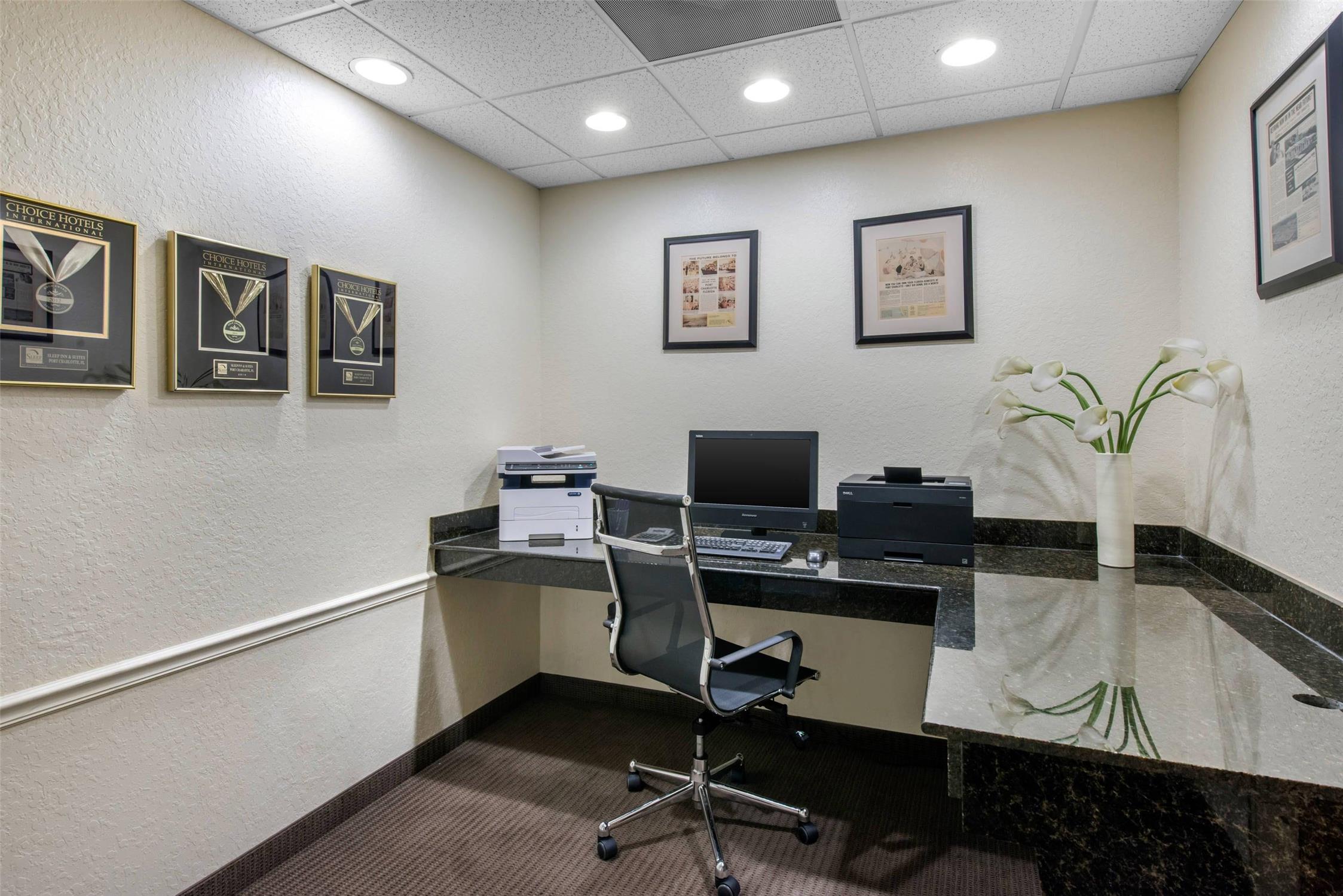 Sleep Inn & Suites Port Charlotte-Punta Gorda 19/24