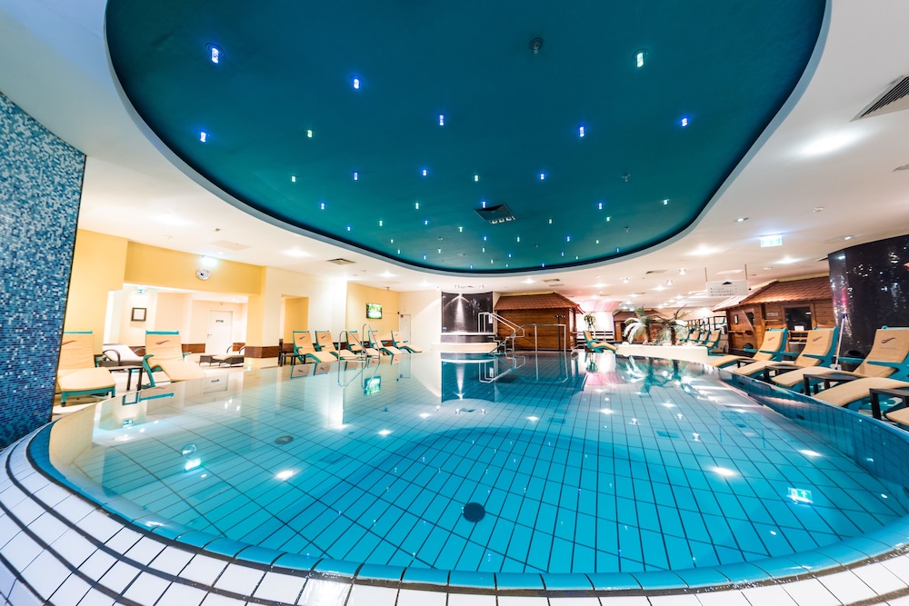 Mauritius Hotel And Therme Cologne 52/75