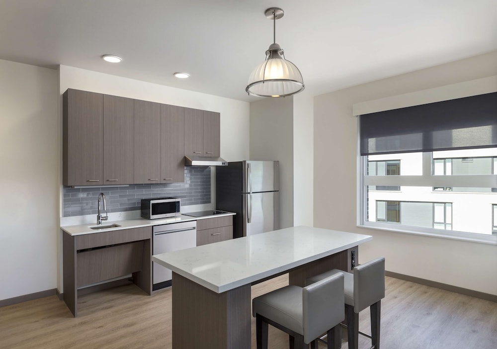 Hyatt House Portland Beaverton 27/39