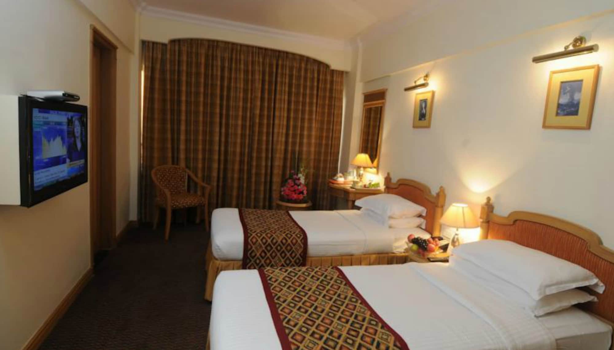 Premium Sea View + Unlimited drinks(18:30-19:30-T&amp;C) + Cut Fruit Platter + Buffet Breakfast + Wi-Fi (2 Twin Beds) - Package Rate