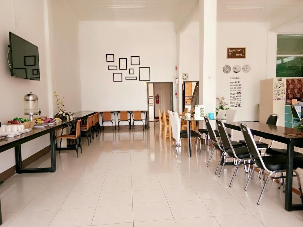 Rueangrat Hotel 42/51
