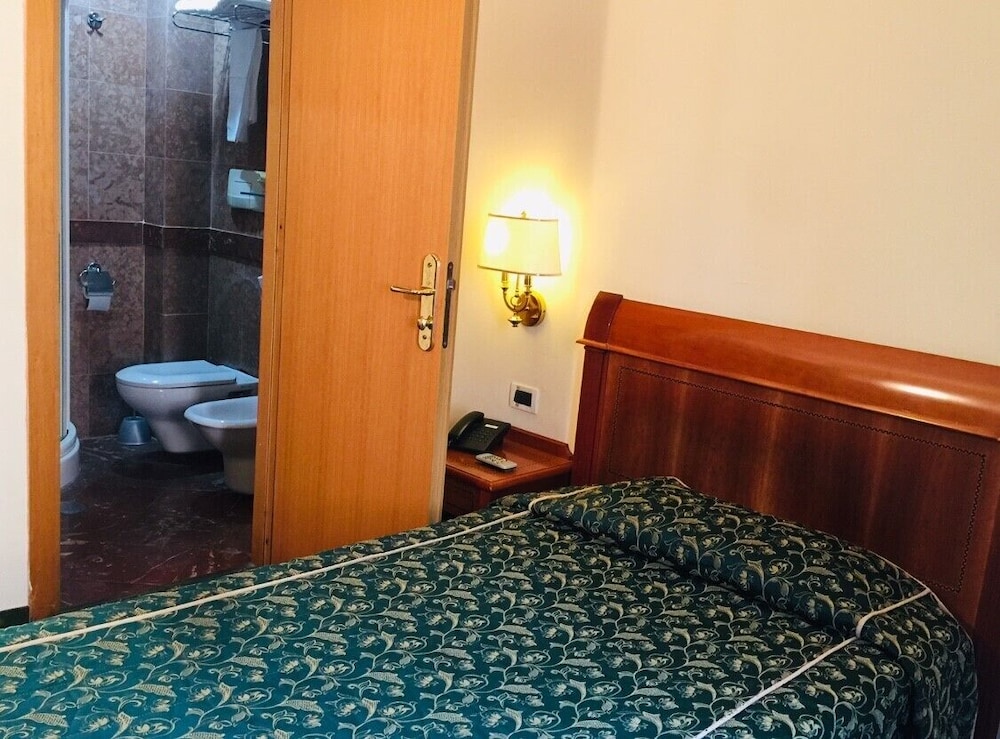 Hotel Champagne Palace 41/67
