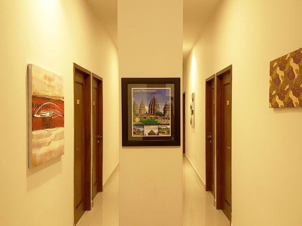 Sunrise Hotel Jombor Jogja 20/40