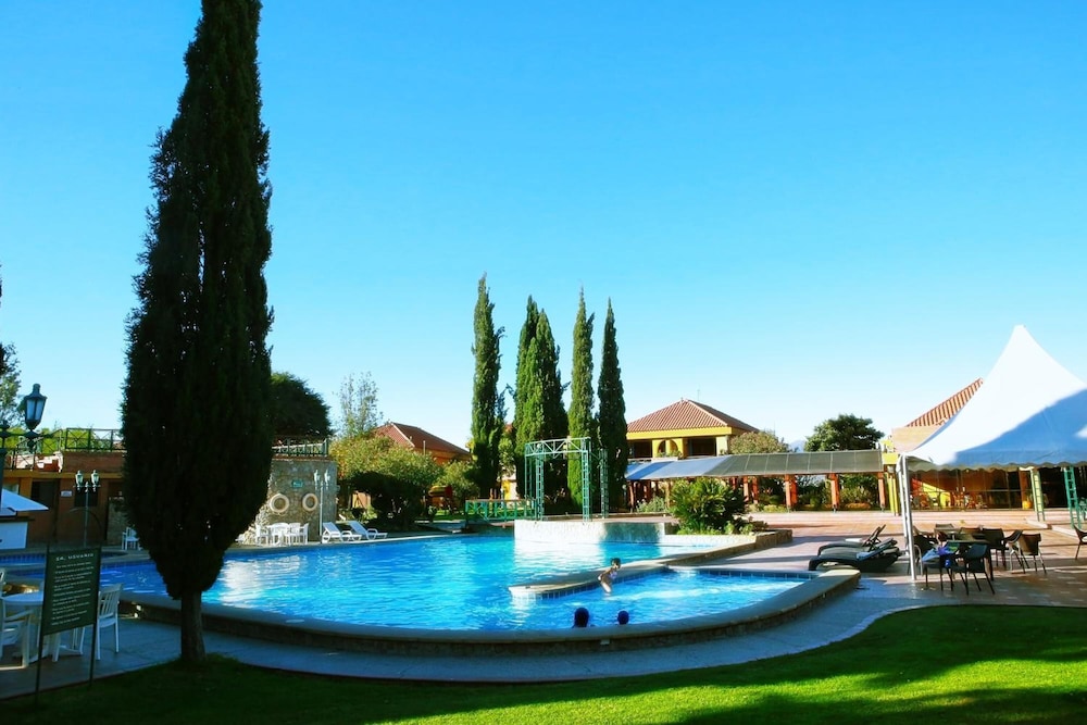 Los Parrales Hotel 28/33
