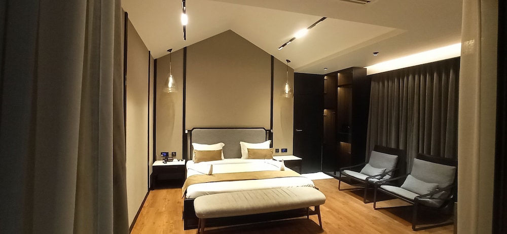 Radhe Upavan Resort 15/50