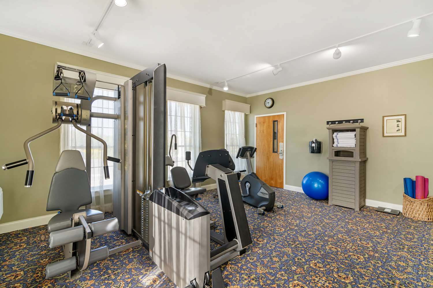 Best Western White House Inn 15/25