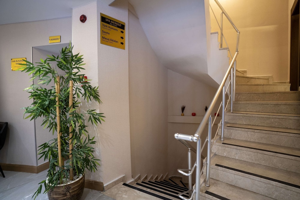 UGURLU HOTEL 50/54