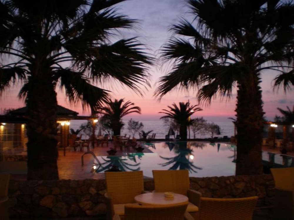Oasis Hotel 23/30