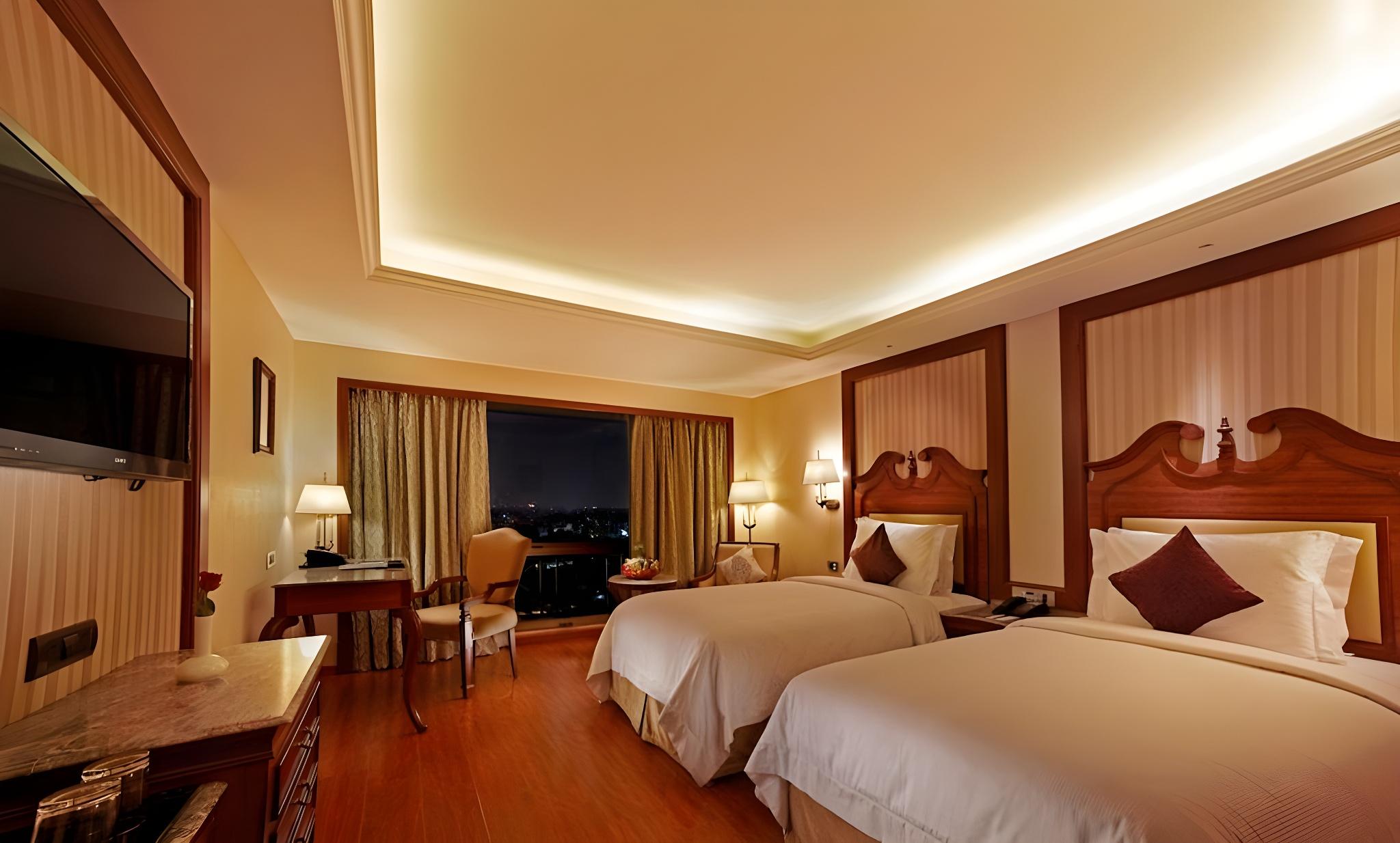 Room, Murphy Bed, Queen Bed