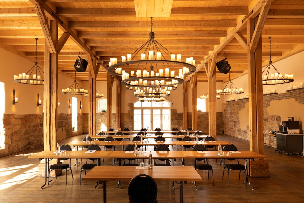 Hotel Brunnenhaus Schloss Landau 39/50