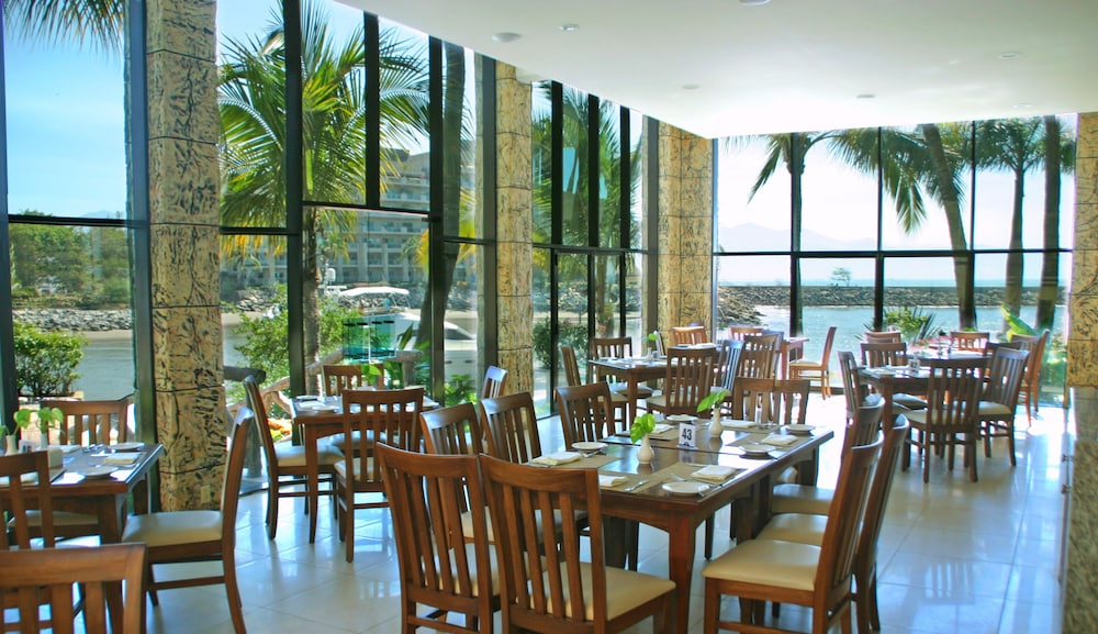 Paradise Village Beach Resort & Spa 50/69