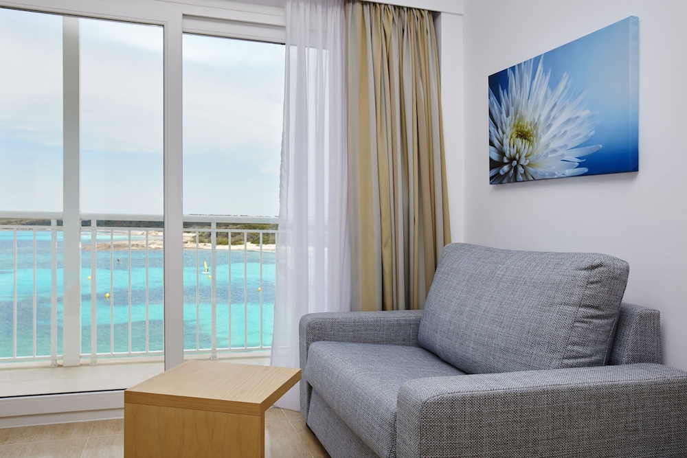 Universal Hotel Marques 37/75