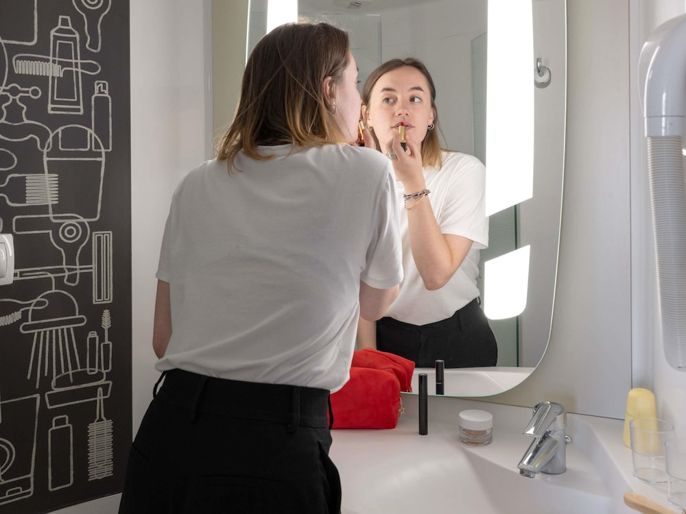 Ibis Lyon Caluire Cite Internationale 9/50