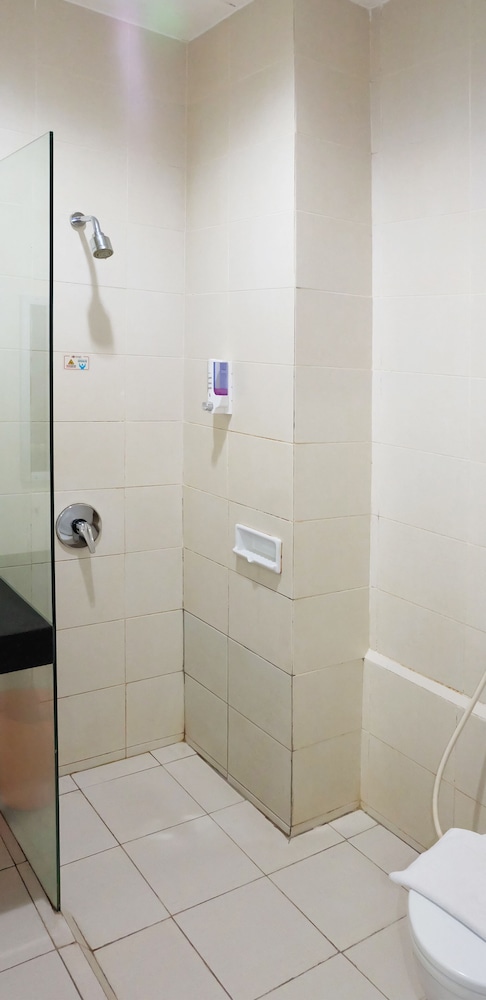 Hotel Grand Kartika 63/63