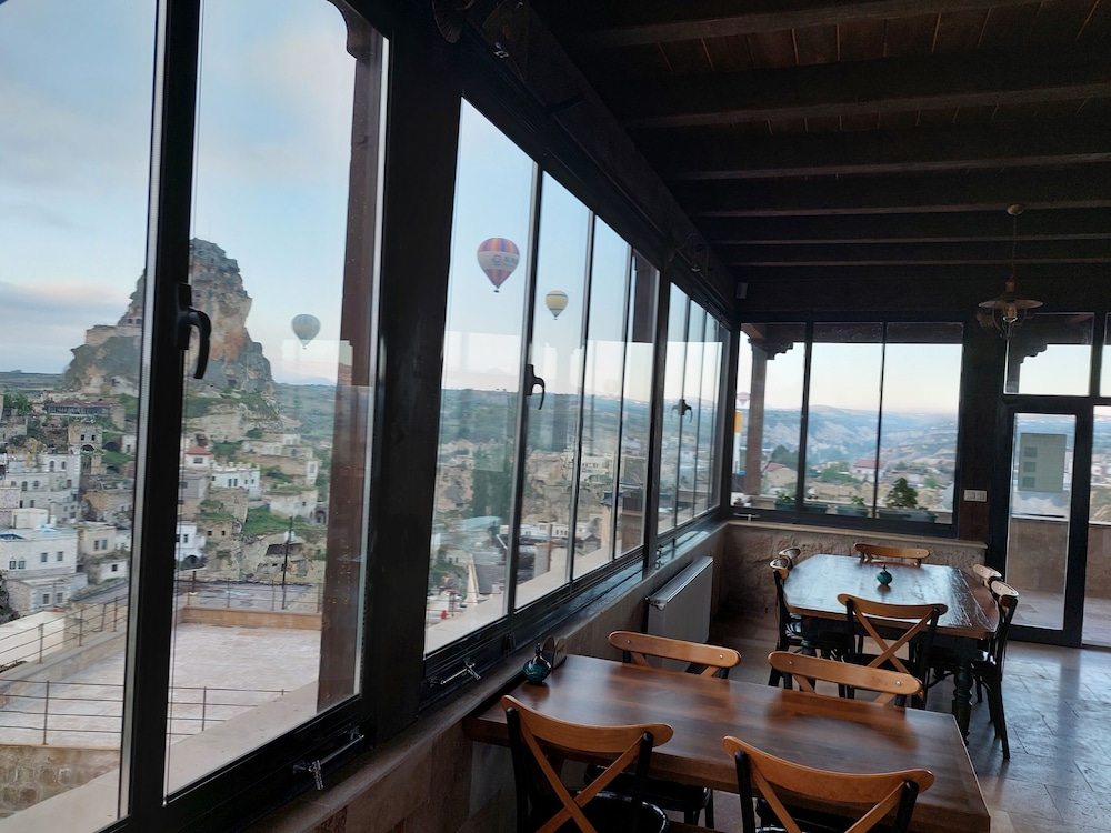 Megaron Cave Hotel 13/46
