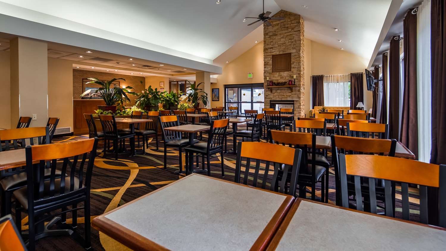 Best Western Galleria Inn & Suites 27/30
