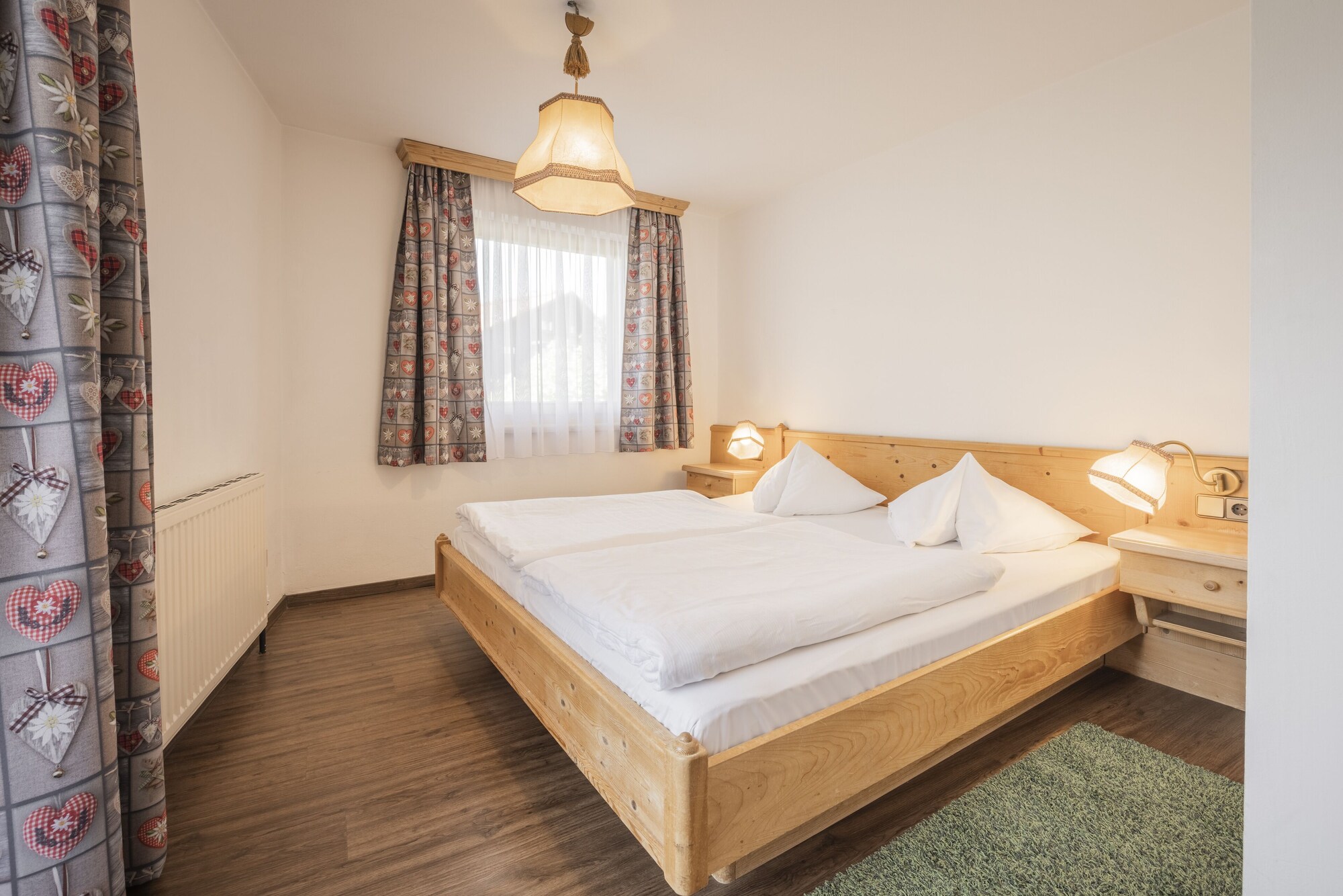 BASIC, DOUBLE BED