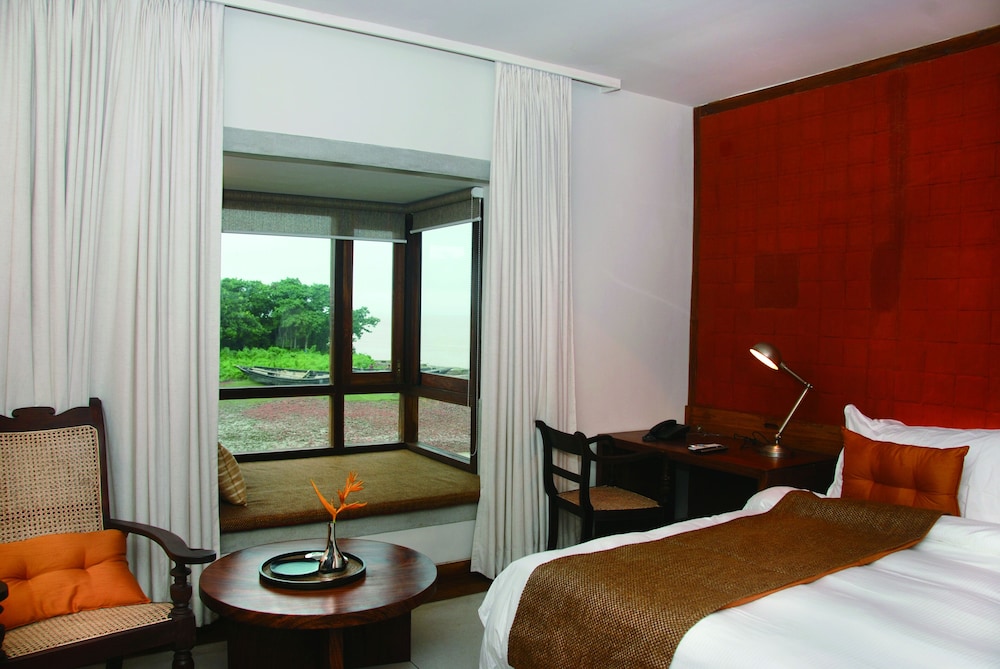 Taj Ganga Kutir Resort & Spa, Raichak 18/50