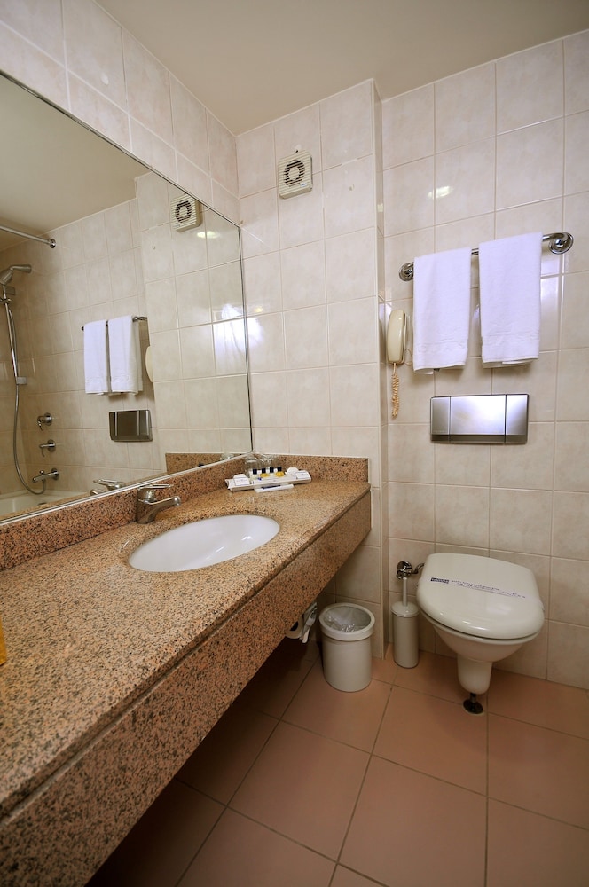 Class Hotel 47/50