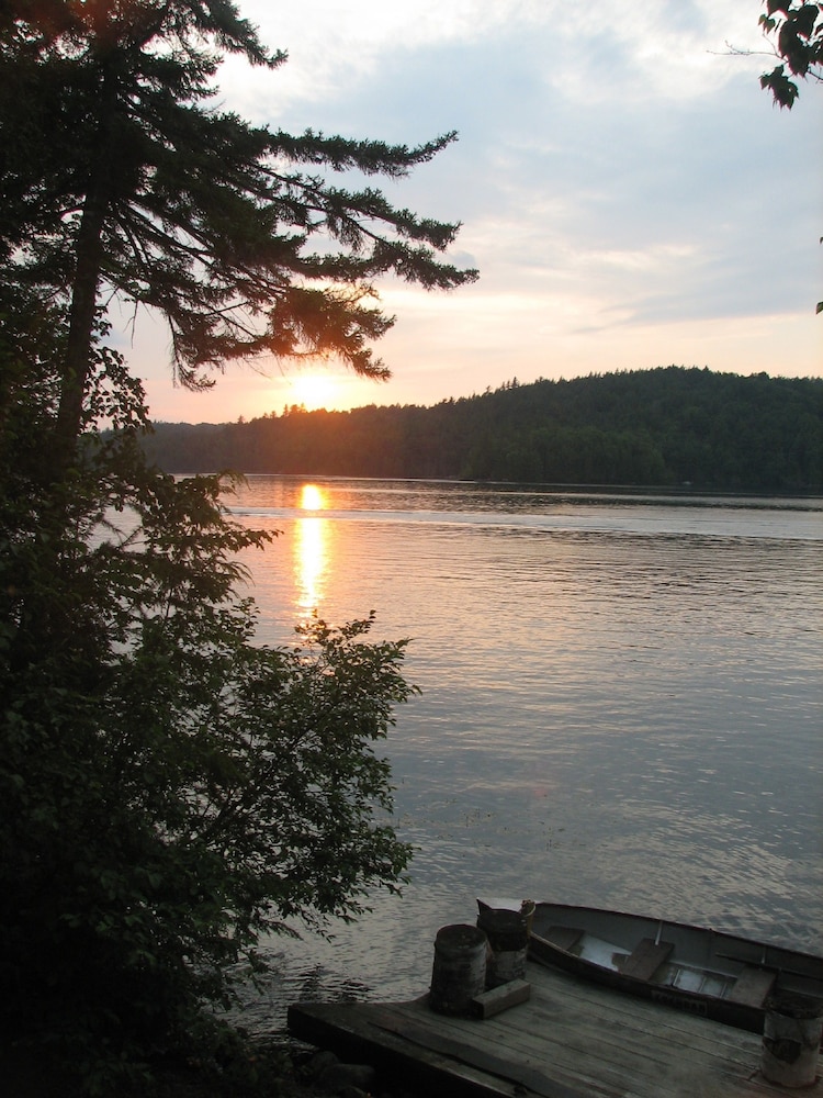 Kiwassa Lake Bed & Breakfast and Cabins 35/50