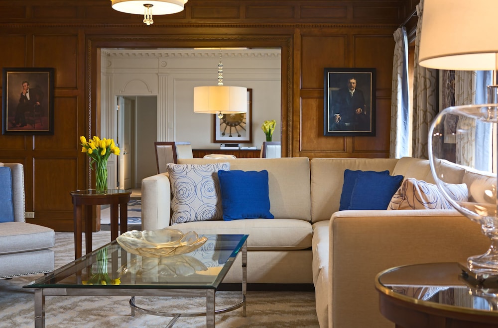 PEORIA MARRIOTT PERE MARQUETTE 33/50