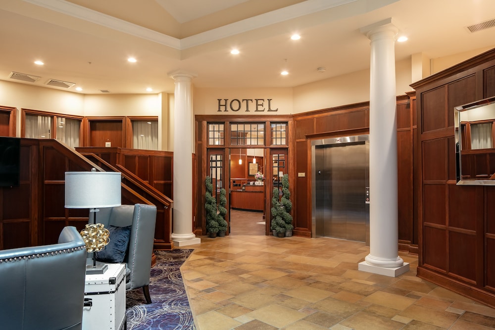 Bicycle Street Inn and Suites 37/50