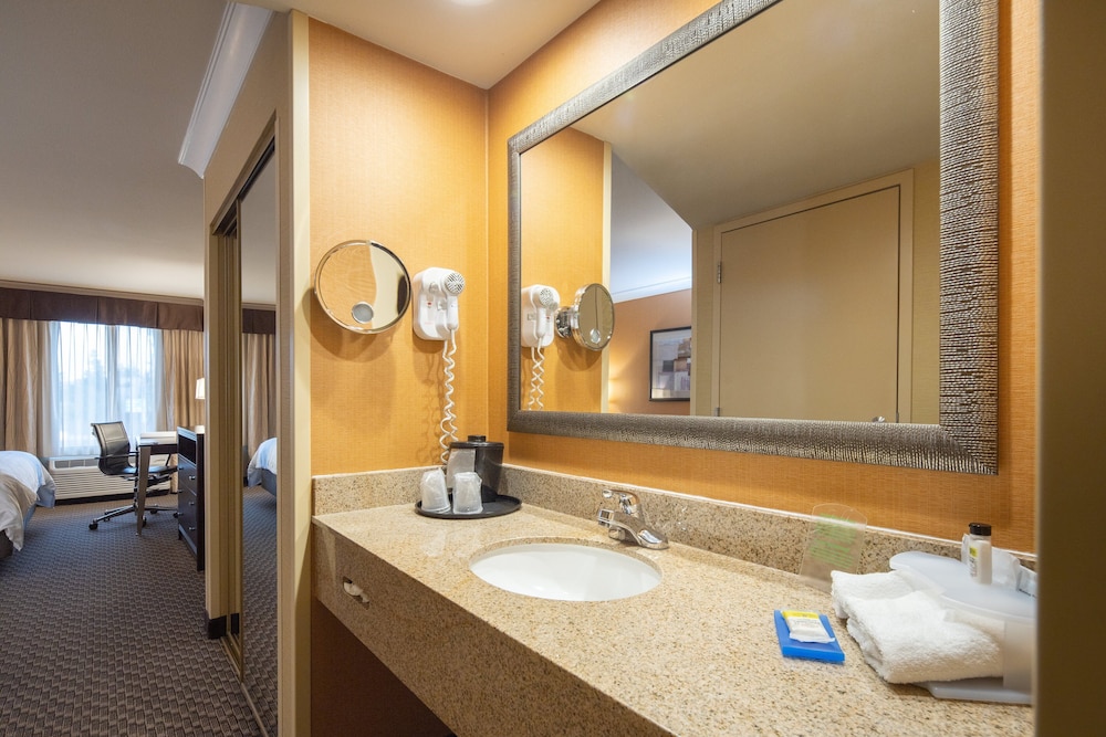 Holiday Inn Express Castro Valley 44/71
