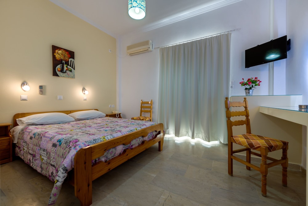 Akis Hotel 12/50