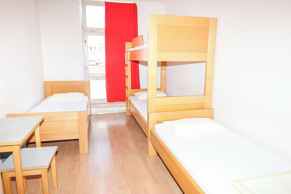 Female Dorm, Female Only, 3 Beds, Shared Bathroom