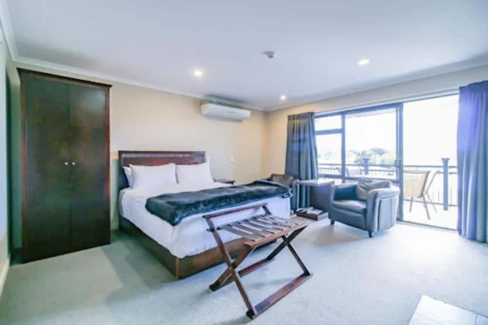 Aotea Motor Lodge 21/35