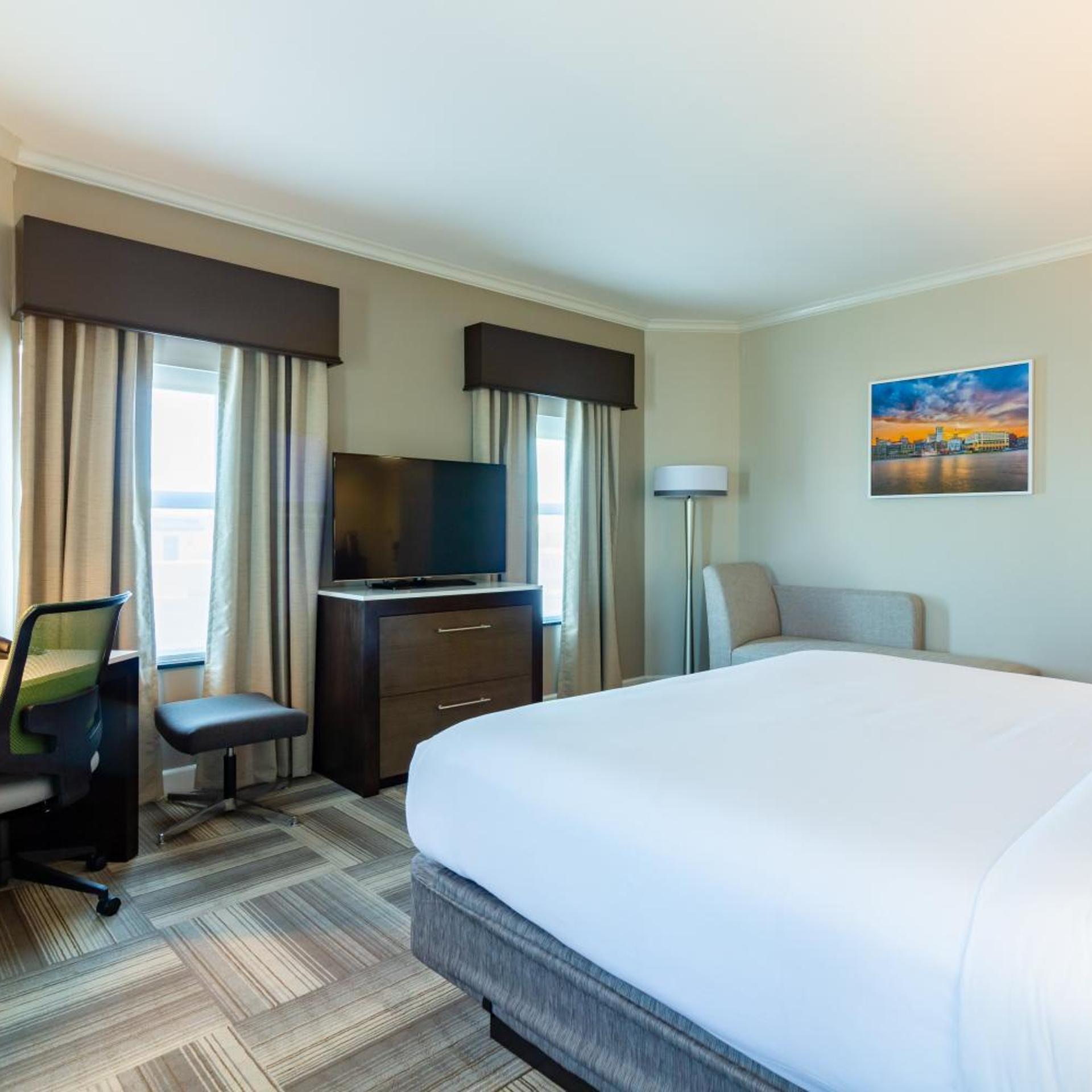 Xtra Space, Standard, King Bed