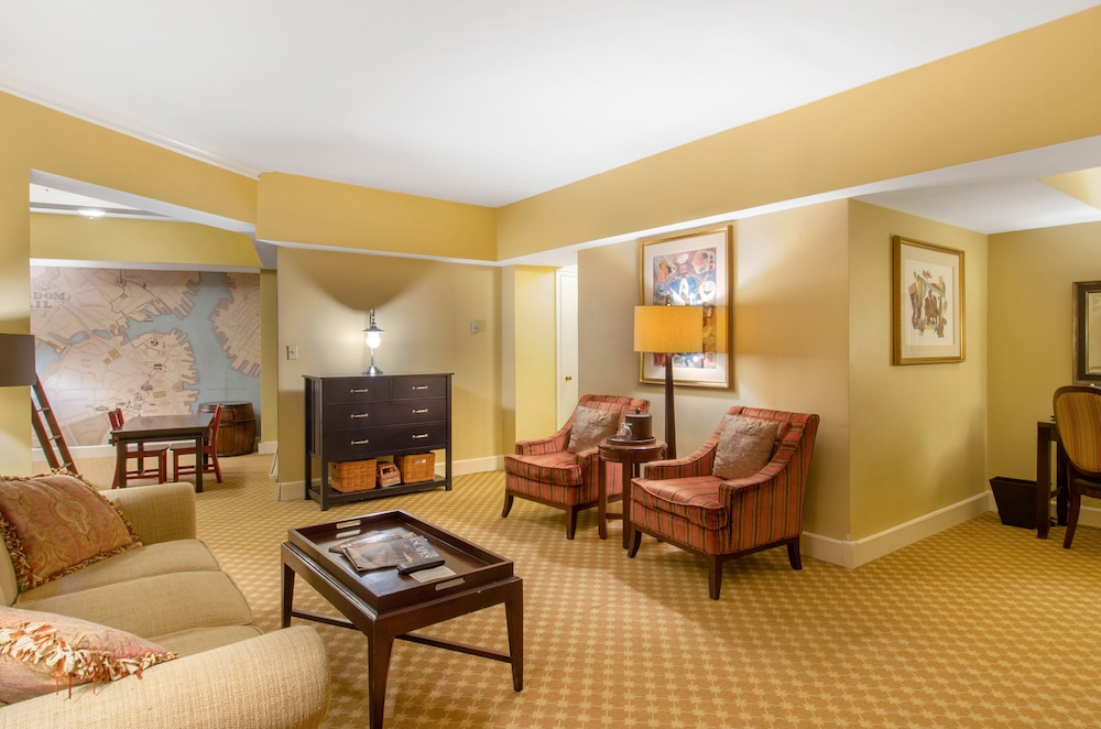 OMNI PARKER HOUSE 36/67