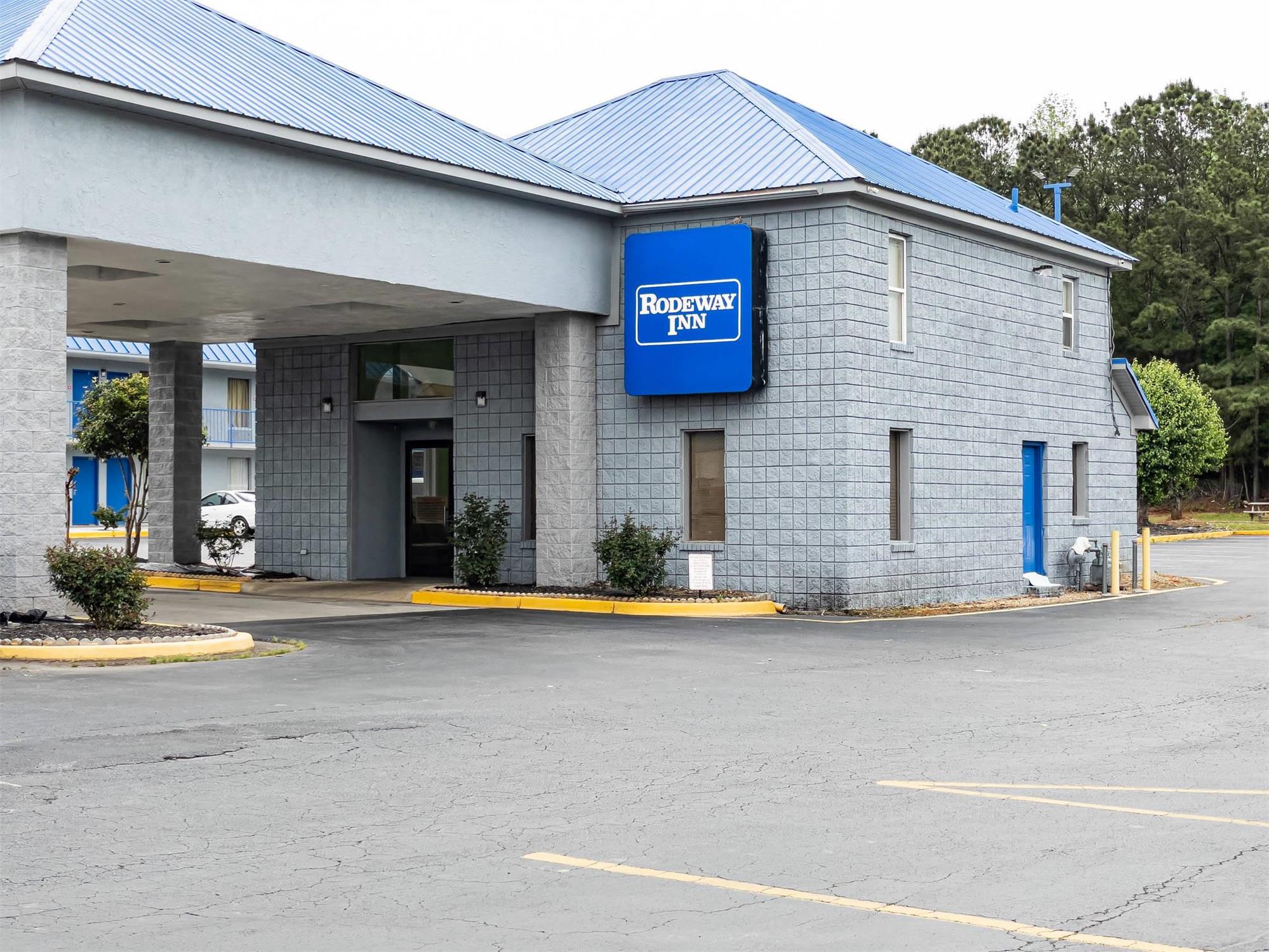 Rodeway Inn & Suites Carrollton, GA 40/42