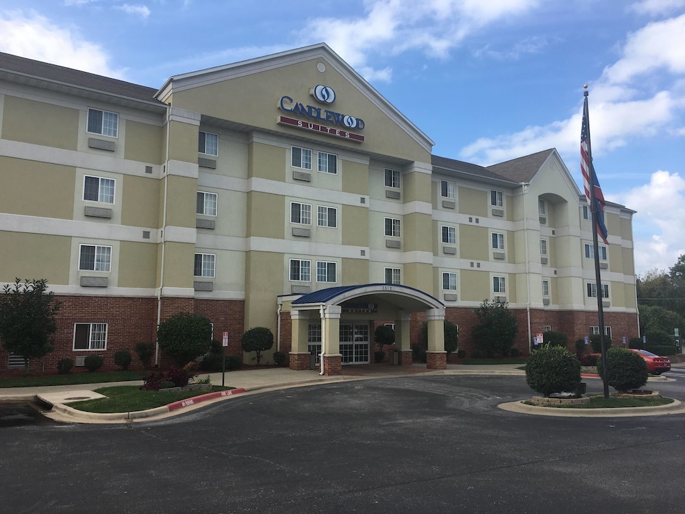 Candlewood Suites Joplin 1/35