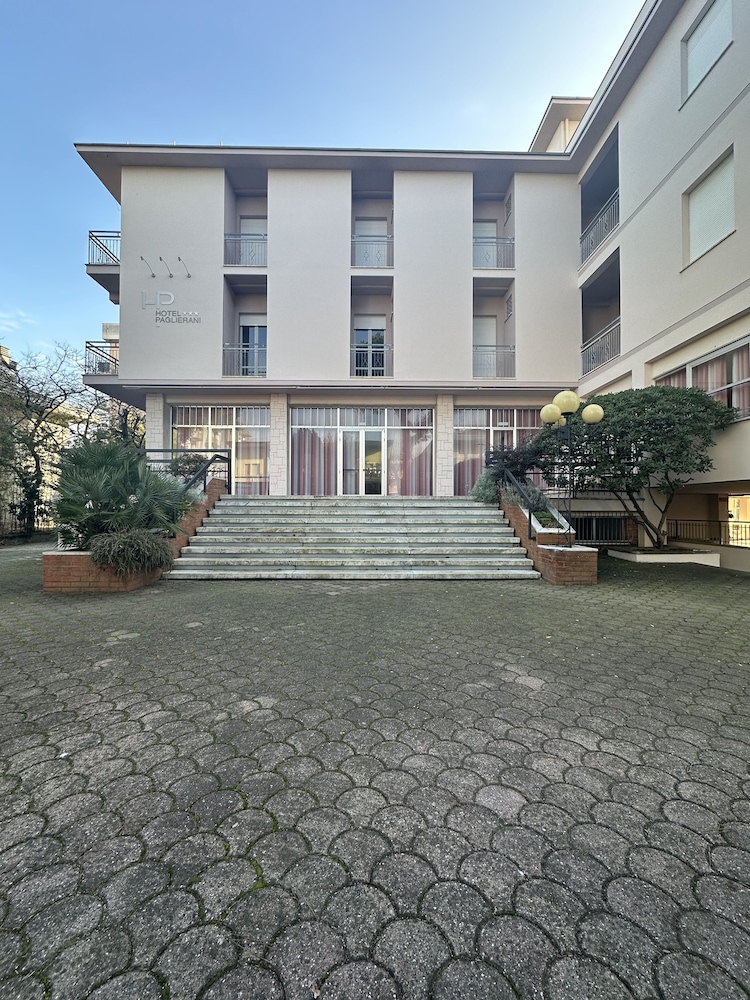 Hotel Paglierani 63/74