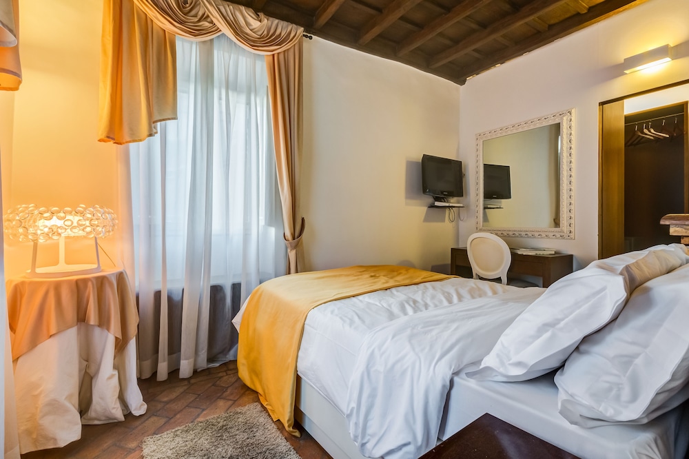 Luxury Trastevere 13/65