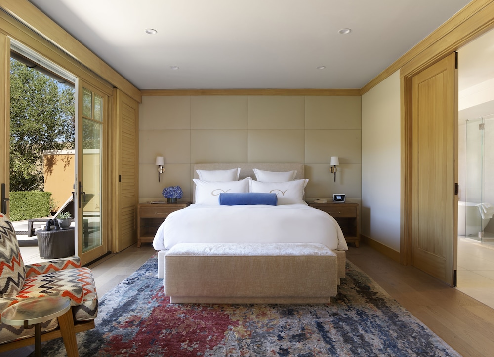 Suite, Villa, King Bed, Accessible